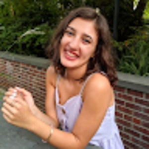 Meet your Posher, Daniella